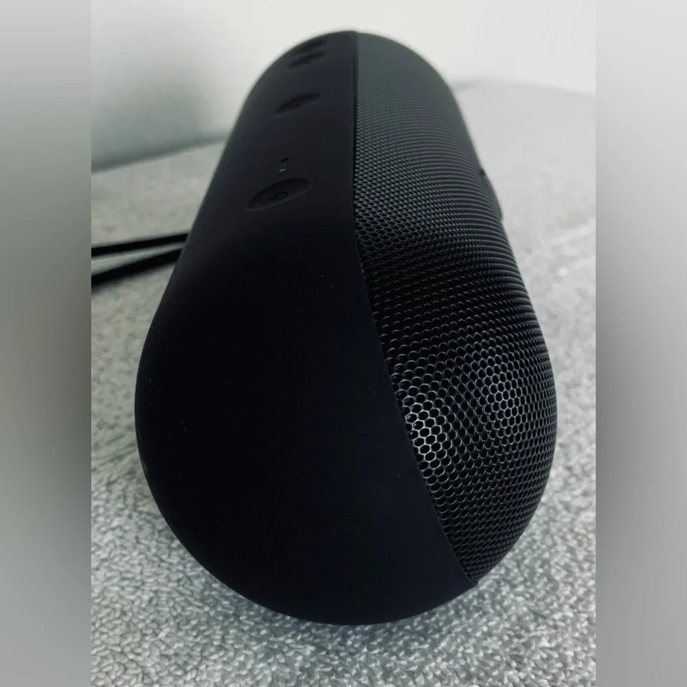 Beats by Dr. Dre Pill
Portable Bluetooth Speaker~Matte Black *A3211 - Picture 5 of 13